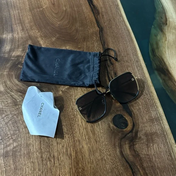 Sold!!!!! Authentic Chanel Sunglasses - Picture 1 of 3